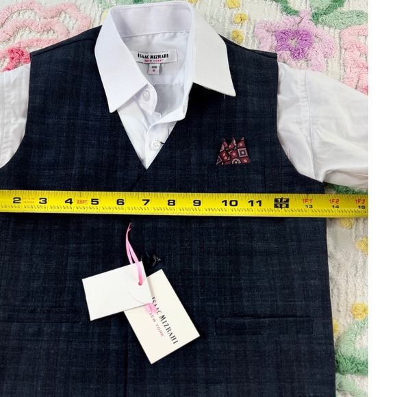Isaac Mizrahi New York Boys Dress Shirt Vest Pants Pocket Square Set Size 6 - Picture 4 of 12